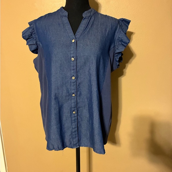 Tops - Women's Blue Ruffle Sleeve Button-Front Top